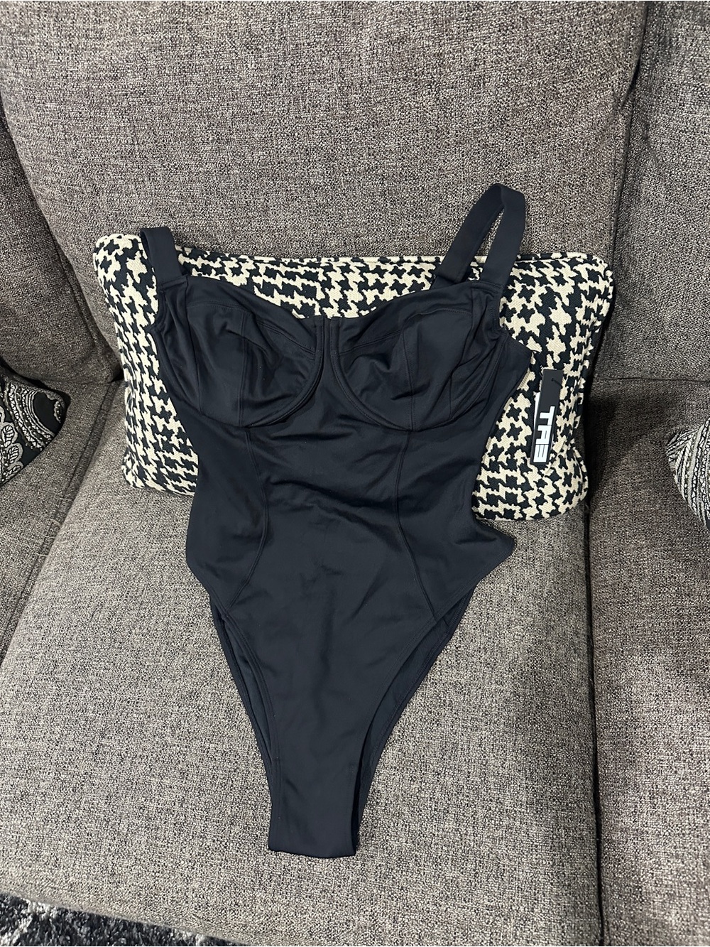 NWT. Size L. Ta3 Lifty One Piece BLACK Swimsuit. D/DD cups cheeky bottom